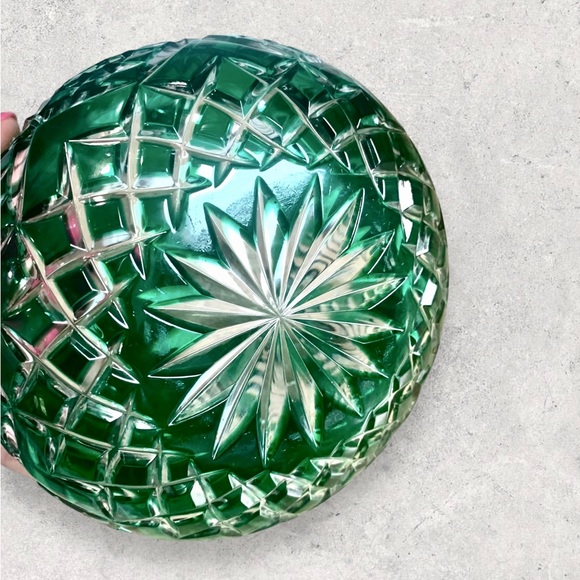 🚩SOLD🚩 Antique Bohemian Czech Emerald Cut Clear to Crystal Bohemian Glass Bowl - Picture 12 of 14